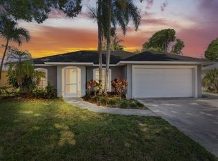 1375 23rd St SW, Vero Beach, FL 32962