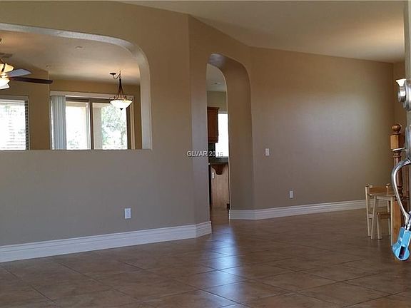 2nd image of 2 Sandy Bunker Ln #0