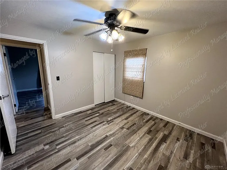 635 Cyril Ct — Photo 23