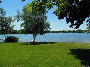 6505 Alden Dr, West Bloomfield, MI