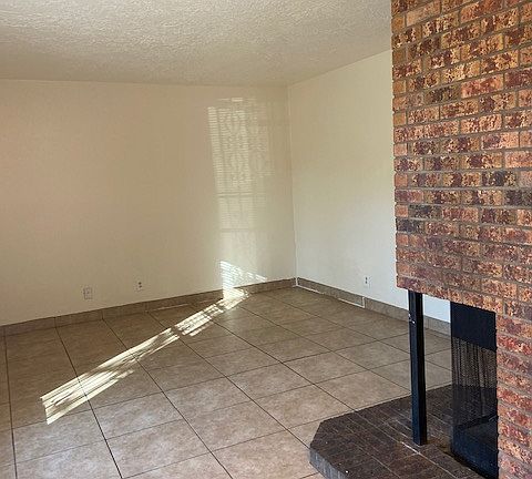 2nd image of 1314 San Pedro Dr SE APT D