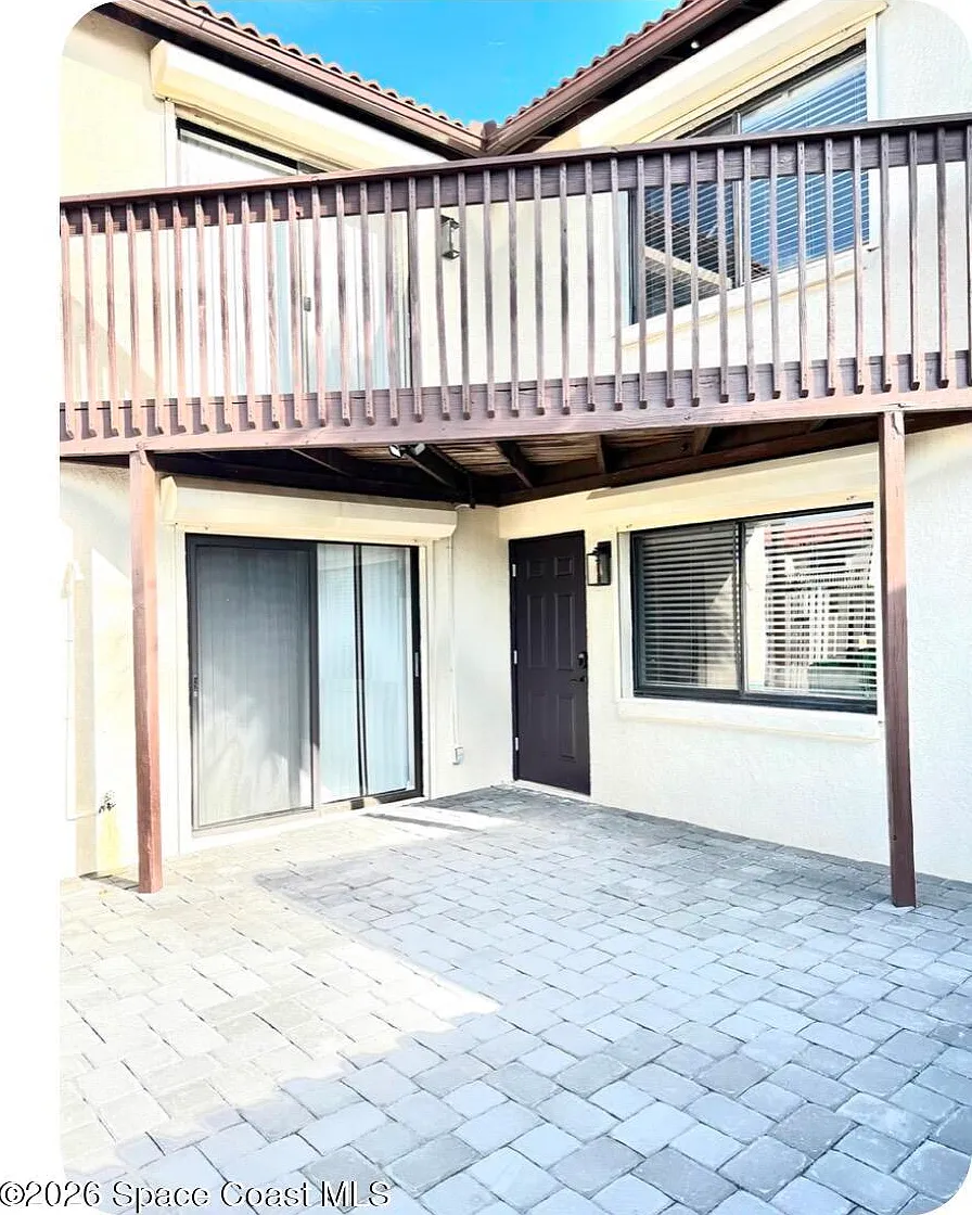 2 bed, 1.5 bath, 1148 sqft, $2,200 — Photo 1