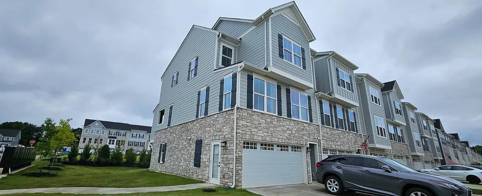4 bed, 3.5 bath, 2237 sqft, $3,100 — Photo 1