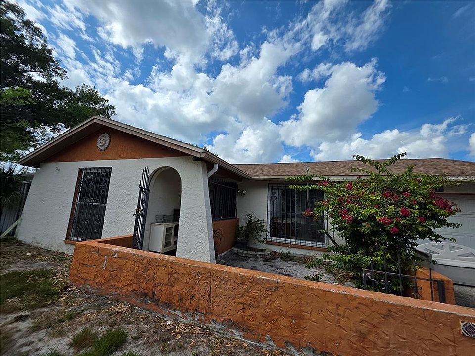 1st image of 10113 Timber Oaks Ct
