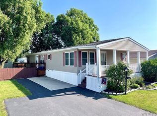 1188 Lockwood Dr, Lockport, NY 14094