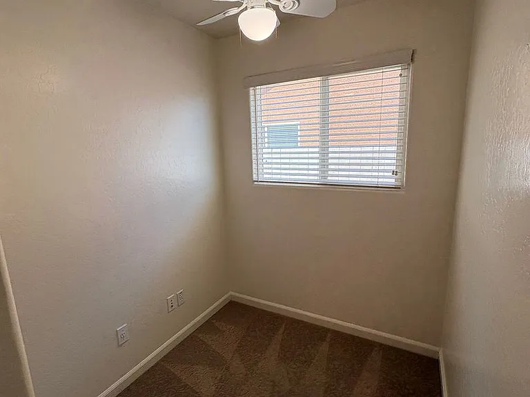4704 W Rialto Ave — Photo 25
