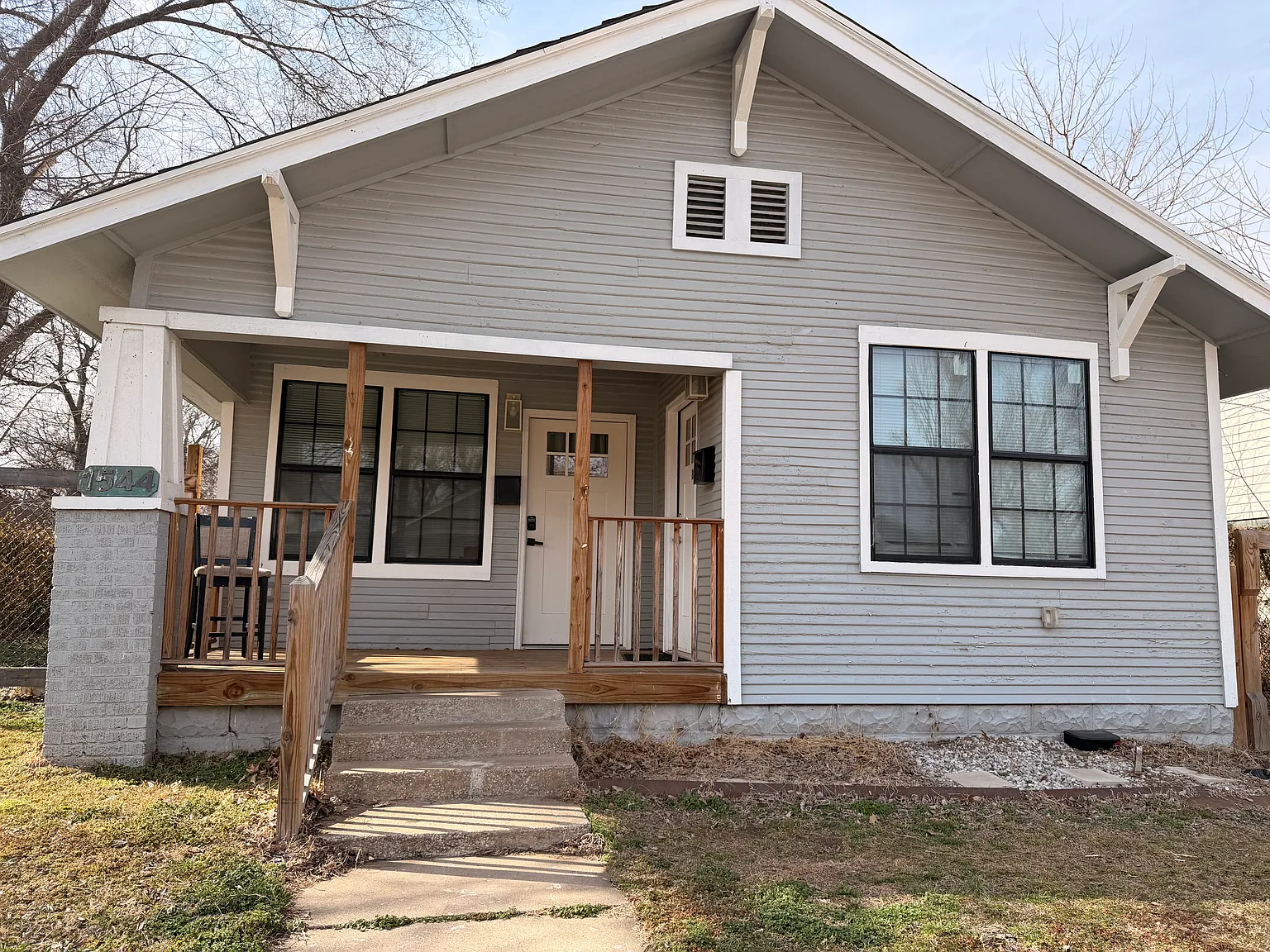2 bed, 900 sqft, $1,250 — Photo 2