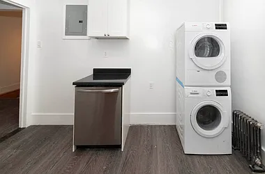 Rented by RealTegrity NY LLC