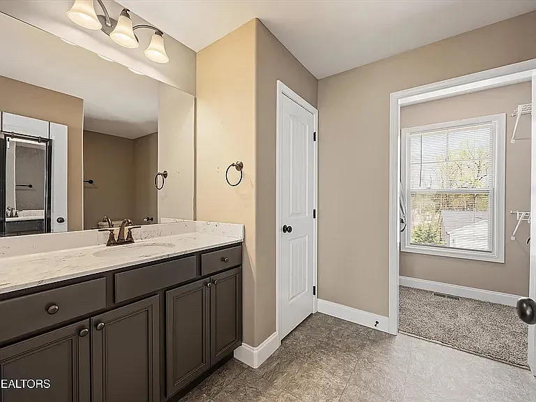 7931 Poplar Grove Ln — Photo 17
