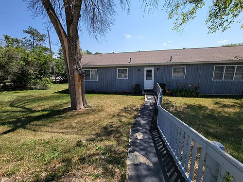 Crescent Drive 2105 Photo 1