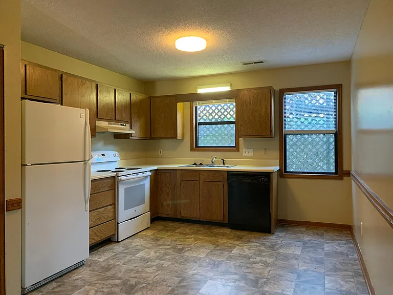 154 Barnard Ave — Photo 9