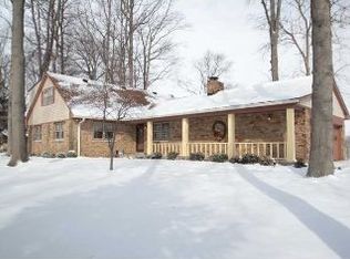 4762 W Oak Dr, New Palestine, IN 46163