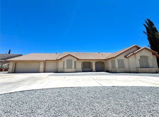 12789 Yorkshire Dr, Apple Valley, CA 92308