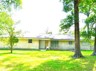 101 Summit Dr, Conroe, TX 77303