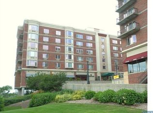 3203 City Pl, Edgewater, NJ 07020