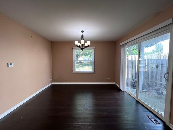 4th image of 1847 Williamsburg Dr