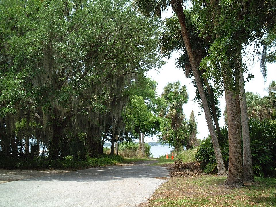 2nd image of 1025 N Tropical Trl
