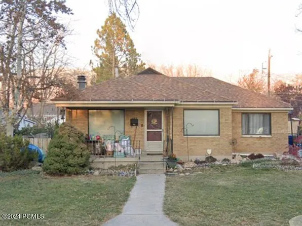 888 N Nocturne Dr, Salt Lake City, UT 84116