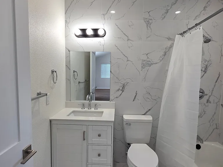 15406 Grevillea Ave — Photo 5