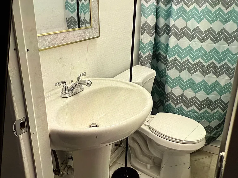 131 SE 5th St #8A — Photo 8