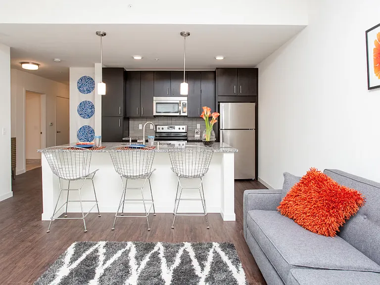 Metreau Apartments — Photo 8