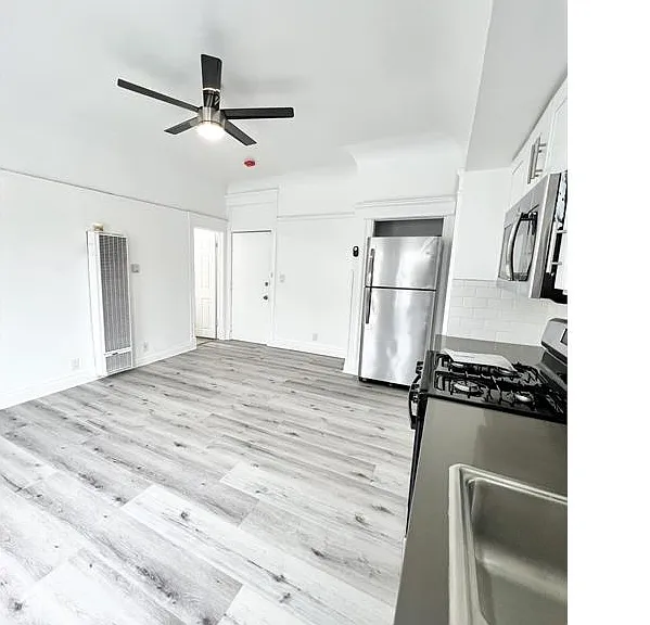 1861 S Orange Dr #1 — Photo 1