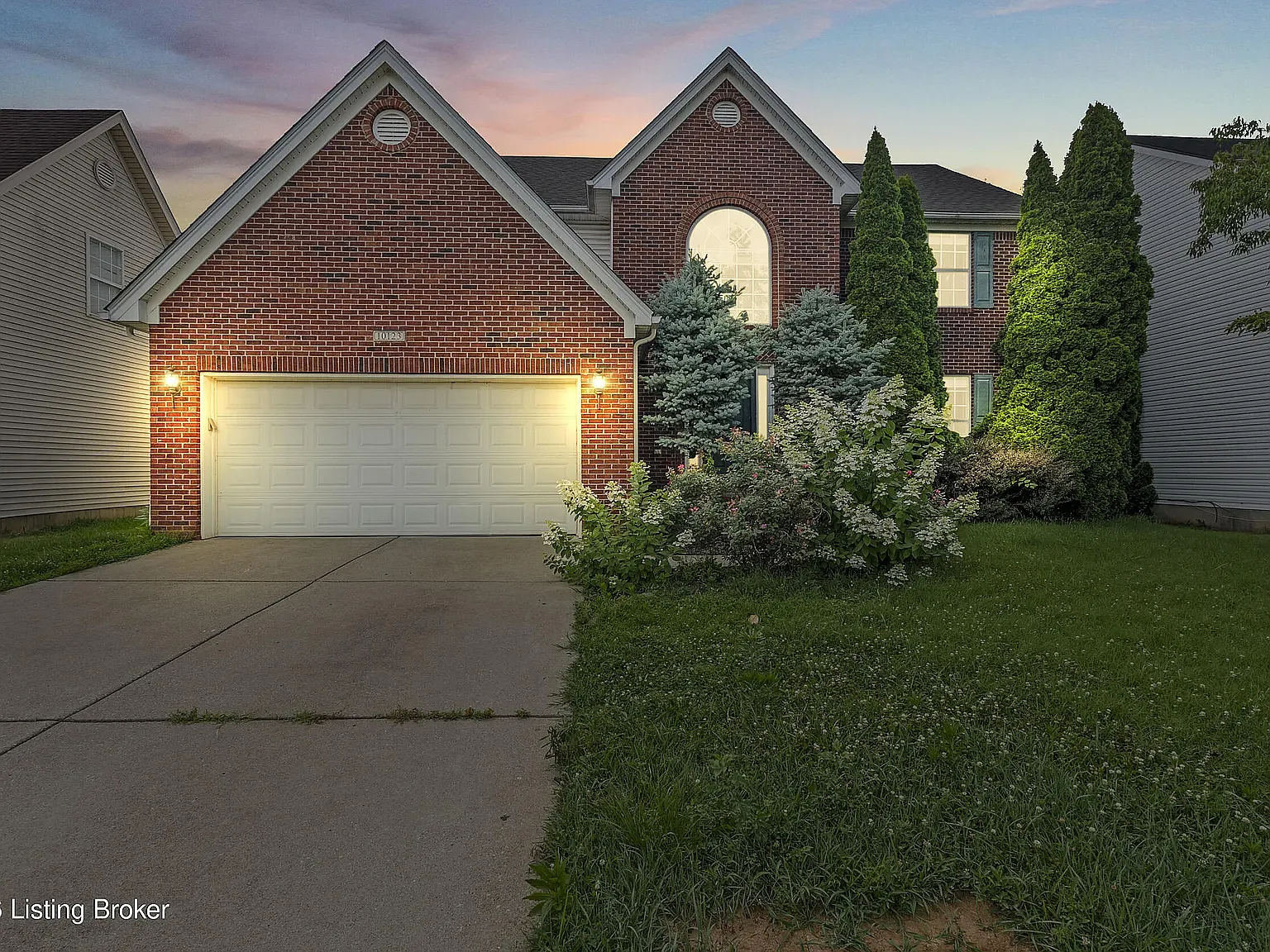 4 bed, 3.5 bath, 3481 sqft, $3,200 — Photo 1