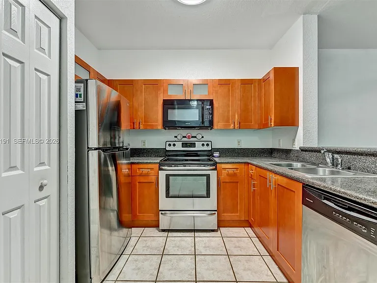 3897 Tree Top Dr — Photo 7