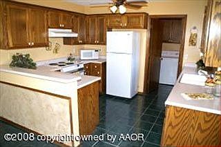 2nd image of 6925 Benwood Sq