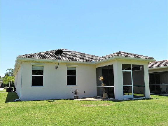 3rd image of 13200 SW Pembroke Cir N