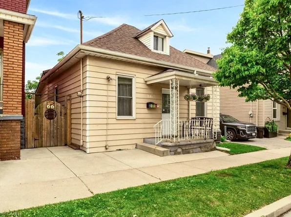 66 Beechwood Ave, Hamilton, ON L8L 2S4