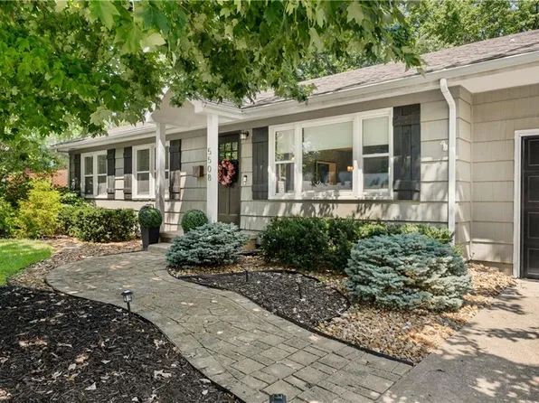 5508 W 71st St, Prairie Village, KS 66208