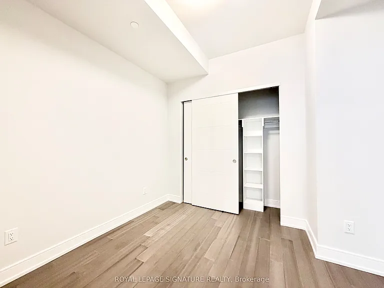 664 Spadina Ave #404 — Photo 13