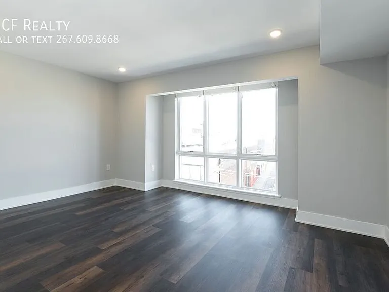 711 N 16th St #3 — Photo 3