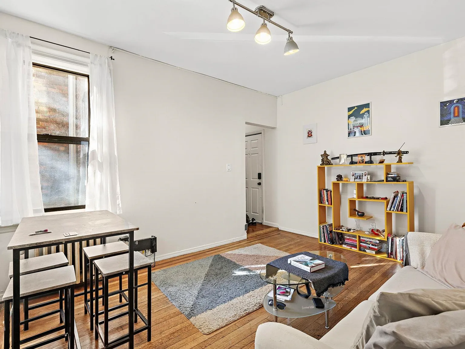 1 bed, 1.0 bath, $1,950 — Photo 4