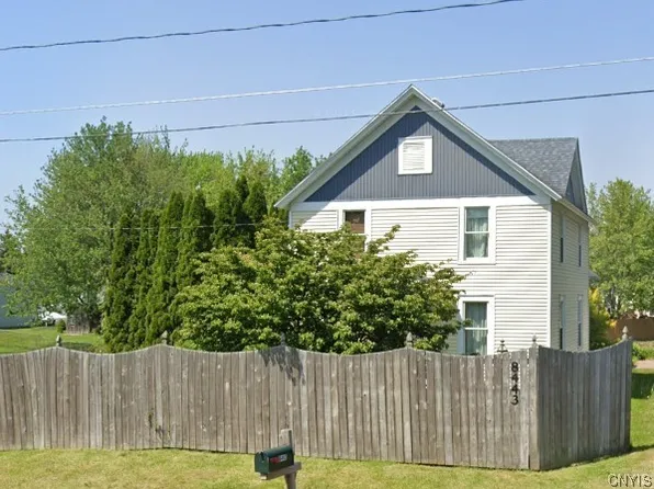 8443 Soule Rd, Liverpool, NY 13090