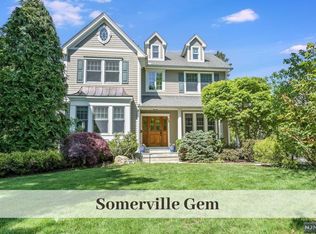 565 Fairway Rd, Ridgewood, NJ 07450