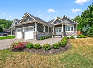 300 Shanty Bay Rd, Oro Medonte, ON L4M 1E6