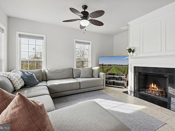 2nd image of 2317 Brookmoor Ln