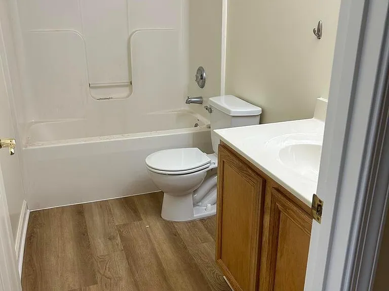 601 Meadowbrook Dr — Photo 16