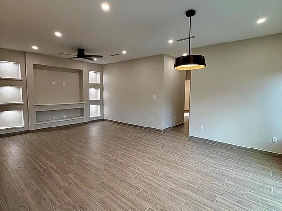 5th image of 317 Avenida Del Sol A And #B