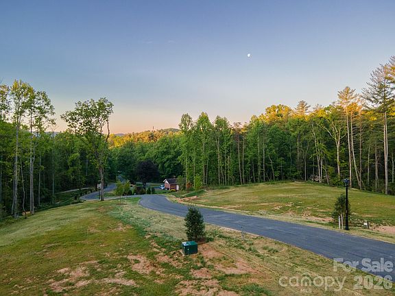 5th image of 425 Irvine Dr