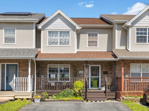 144 Green Village Ln, Dartmouth, NS B2Y 4V4
