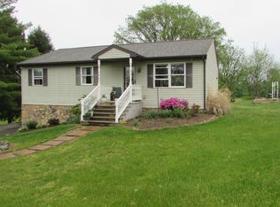 477 Sheridan Rd, Womelsdorf, PA 19567