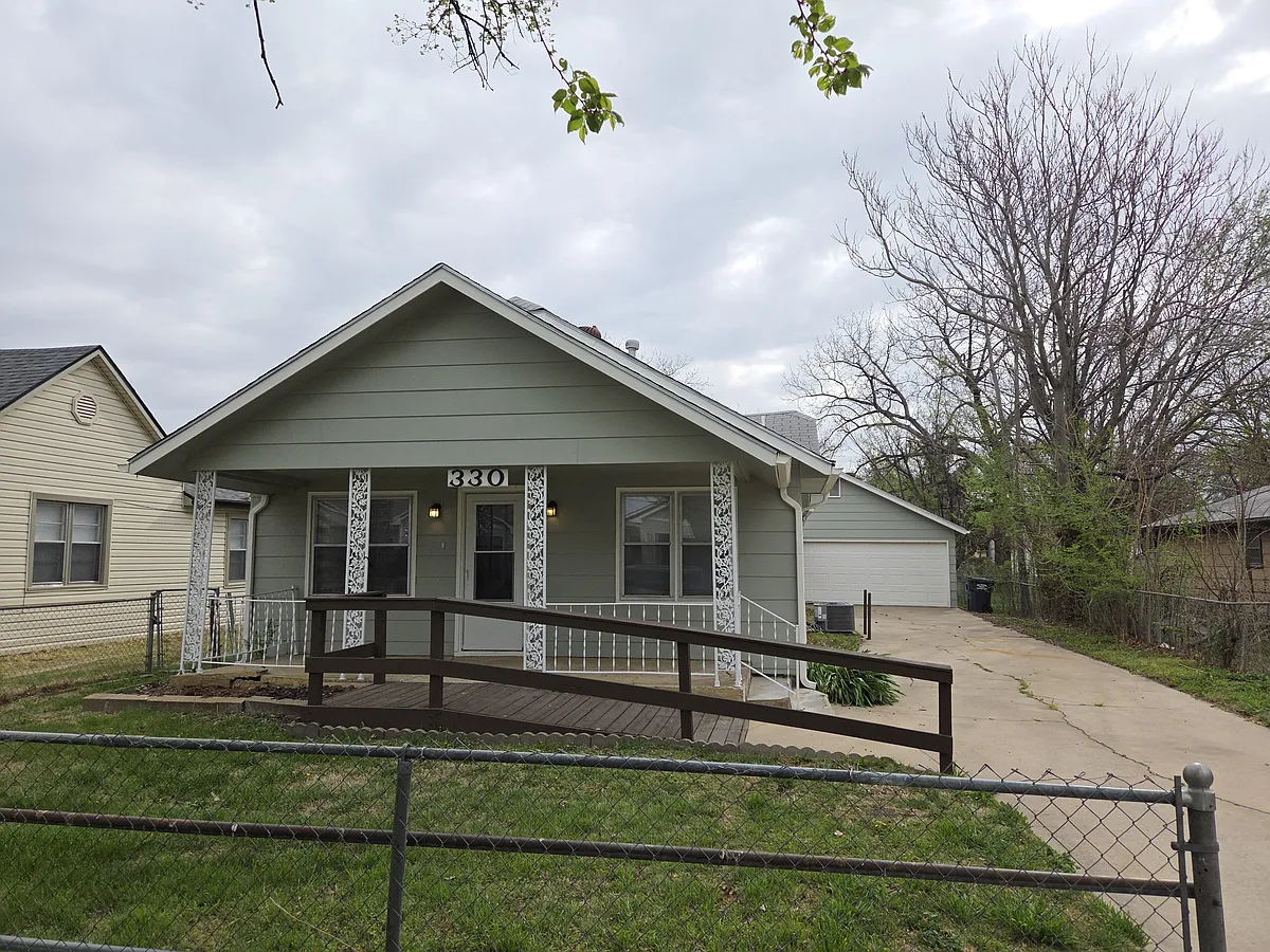 Building Photo - 330 S All Hallows Ave