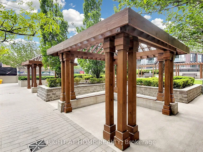 60 Heintzman St #2206 — Photo 18