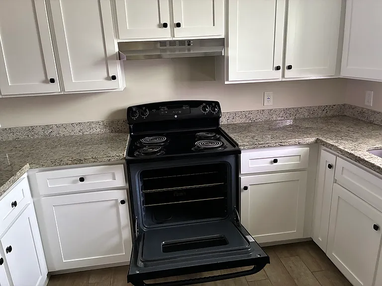 3001 E Price St #9 — Photo 6