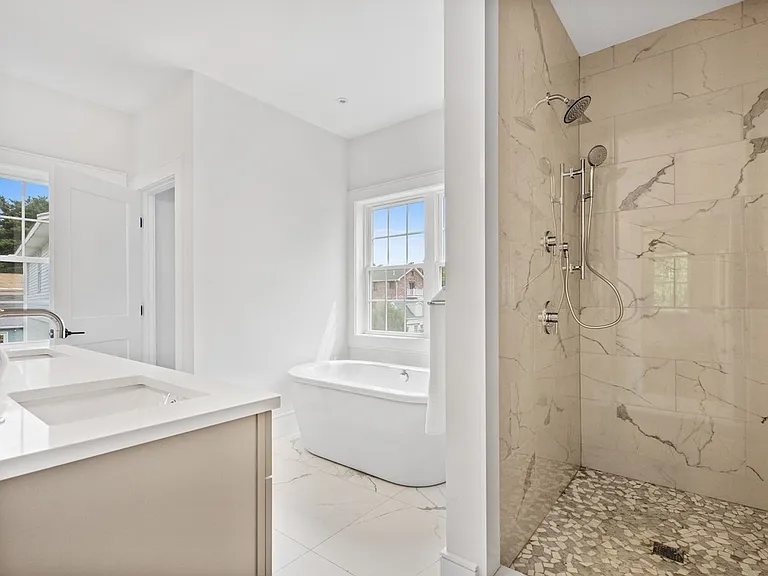 20 Manhattan Ter — Photo 10