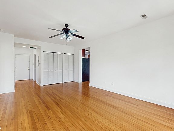 5th image of 7524 N Winchester Ave APT 3E