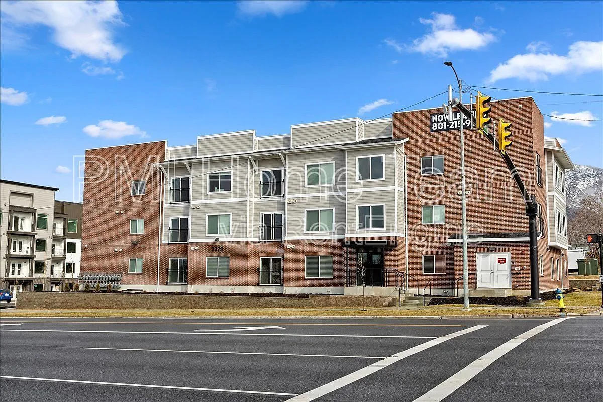 Building Photo - 3378 Washington Blvd #104